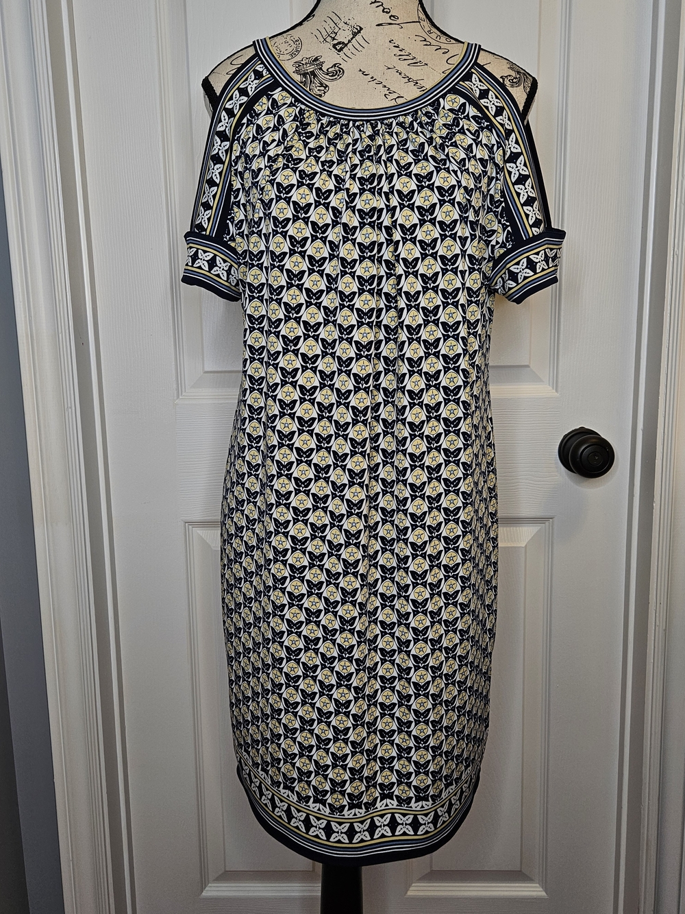 NWOT Max Studio Cold Shoulder Geometric Shift Dress Navy White Yellow Size M